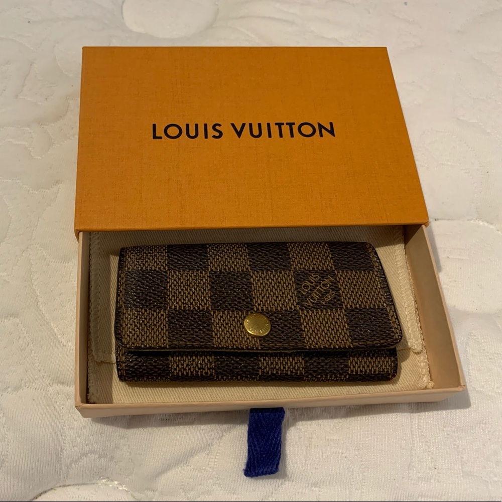 Authentic Louis Vuitton 4 Key Holder